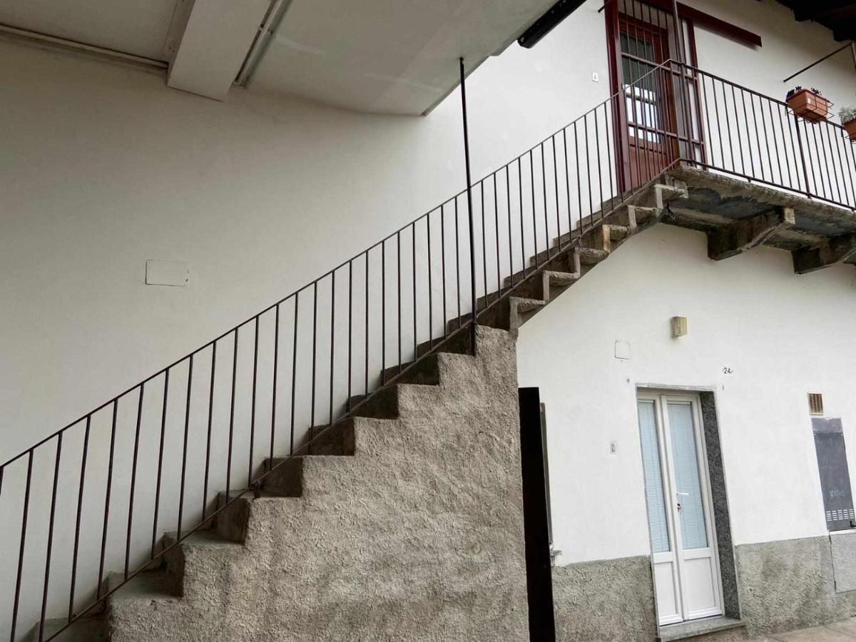 Casa Vacanza Amelia Bosisio Parini エクステリア 写真