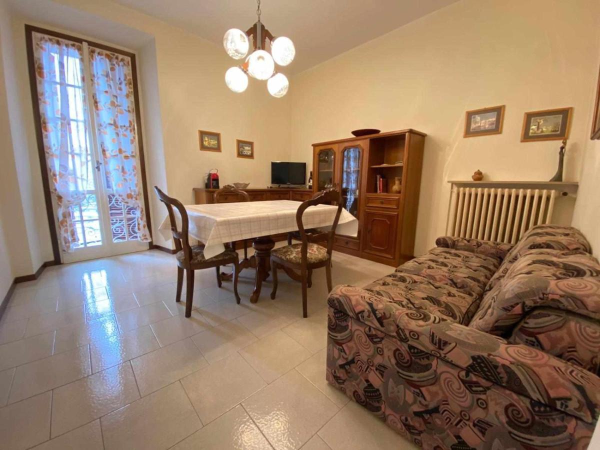 Casa Vacanza Amelia Bosisio Parini エクステリア 写真